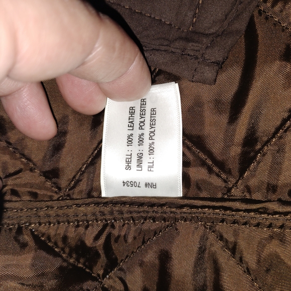 Men's Orvis Suede Brown Quilted Vest - Picture 5 of 6